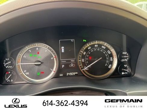 Used 2021 Lexus LX 570 4WD w/ Luxury Package image 12