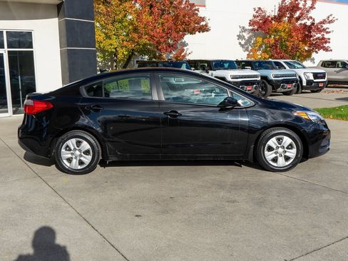 Used 2016 Kia Forte LX image 8