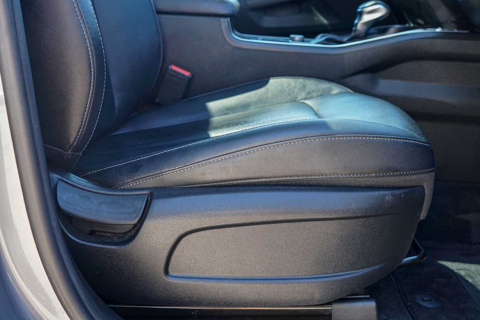 Used 2022 Kia Sorento S w/ Panoramic Sunroof Package FWD image 25