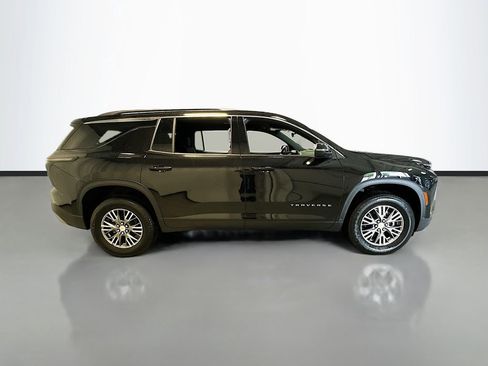 New 2025 Chevrolet Traverse LT image 9