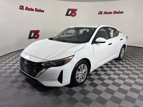 Used 2024 Nissan Sentra S image 2