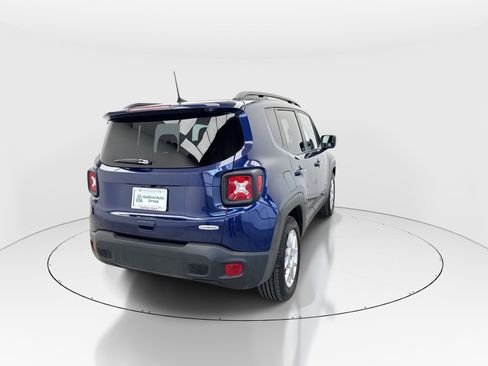 Used 2020 Jeep Renegade Latitude w/ UConnect 8.4 Nav Group FWD image 8