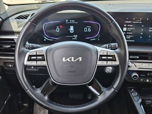 Used 2025 Kia Telluride S image 21