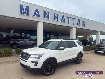 Used 2018 Ford Explorer XLT w/ XLT Appearance Package