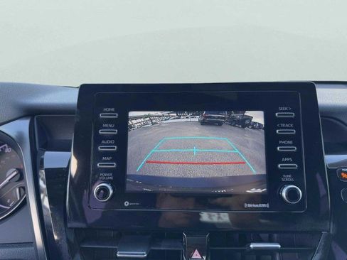 Used 2021 Toyota Camry SE w/ Carpet Mat Package (TMS) image 24