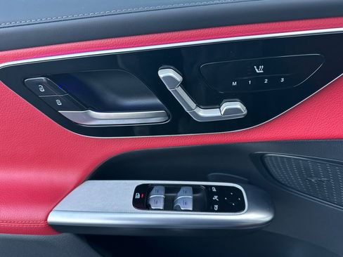 Used 2024 Mercedes-Benz GLC 43 AMG 4MATIC image 11