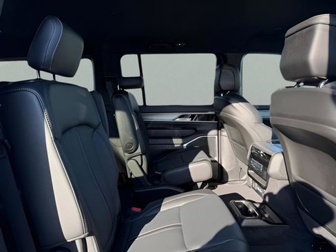New 2026 Jeep Grand Wagoneer 4WD image 10