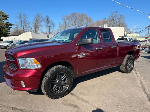 Used 2018 RAM 1500 Express w/ Express Value Package image 2