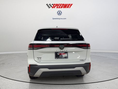 New 2026 Volkswagen Tiguan SE AWD/4WD image 9