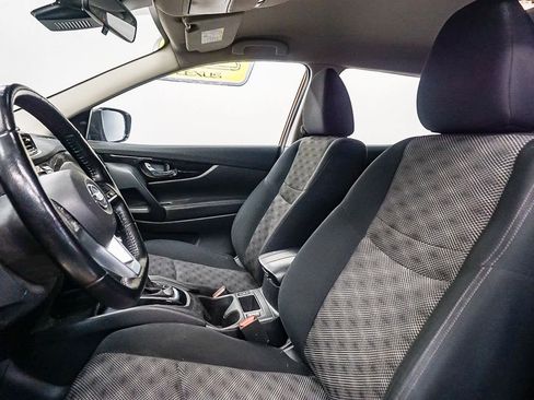 Used 2022 Nissan Rogue Sport SV image 18