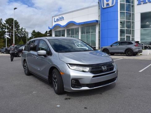 New 2026 Honda Odyssey EX-L image 1