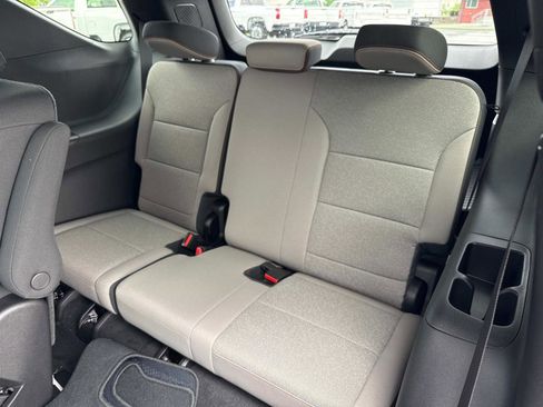 New 2025 Chevrolet Traverse LT w/ LPO, Floor Liner Package image 12