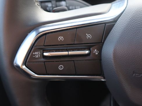 Used 2025 Chevrolet Equinox LT image 18