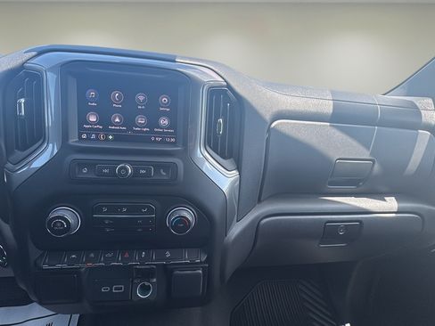 Used 2026 Chevrolet Silverado 1500 Custom Trail Boss AWD/4WD image 12