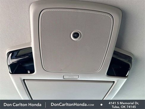 Used 2025 Honda Odyssey Touring image 14
