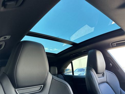 New 2025 Porsche Macan Electric image 17