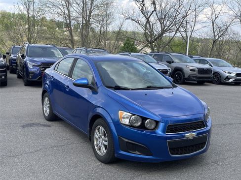 Used 2016 Chevrolet Sonic LT FWD image 5