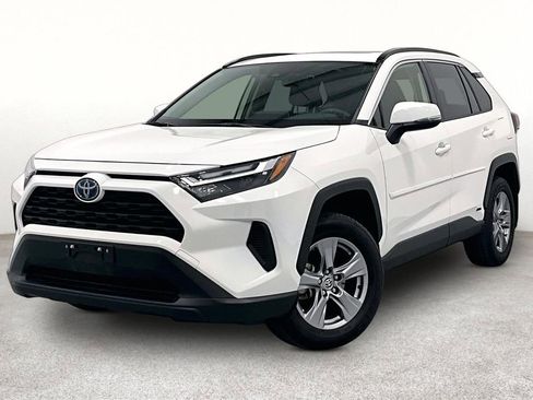 Used 2024 Toyota RAV4 XLE w/ Convenience Package AWD/4WD image 10