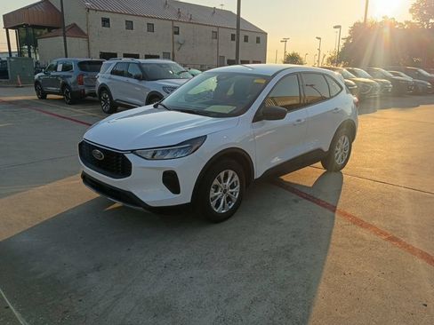 Used 2025 Ford Escape Active FWD image 1
