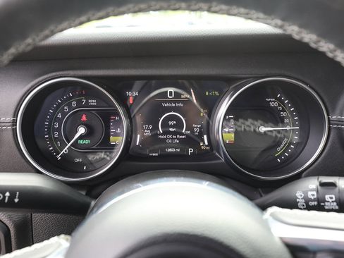 Used 2023 Jeep Wrangler Unlimited Rubicon 4xe w/ Steel Bumper Group AWD/4WD image 13