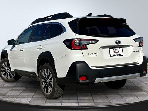 Certified 2024 Subaru Outback Limited AWD/4WD image 4