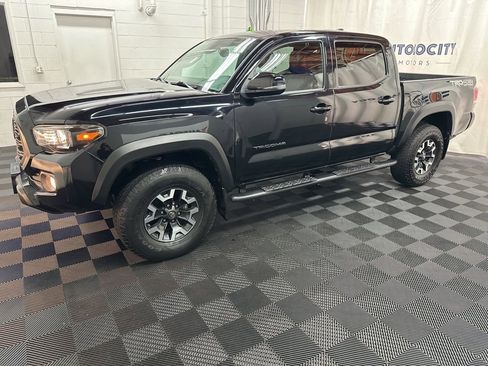 Used 2020 Toyota Tacoma TRD Off-Road w/ Technology Package AWD/4WD image 5