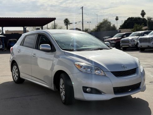 Used 2012 Toyota Matrix S image 2