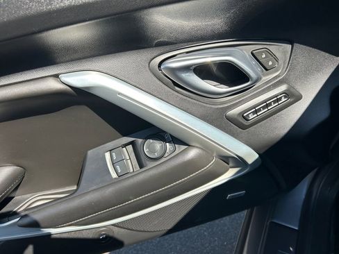Used 2020 Chevrolet Camaro SS RWD image 11