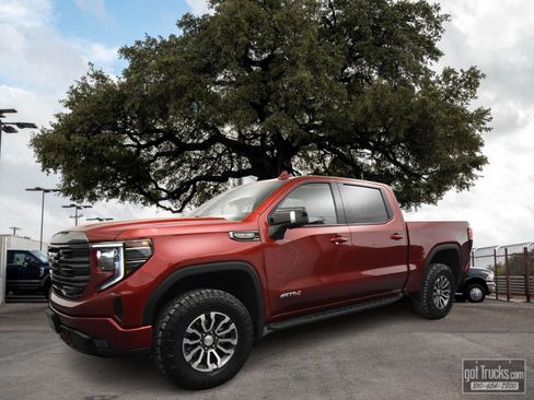 Used 2022 GMC Sierra 1500 AT4 w/ AT4 Premium Package image 1