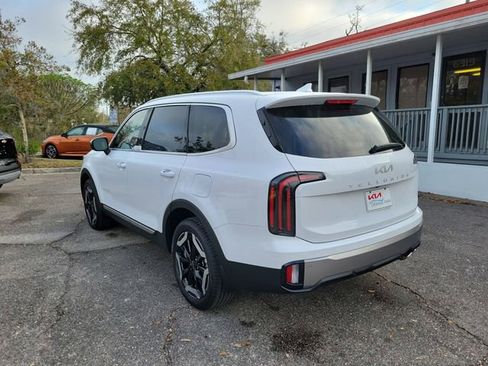 Used 2025 Kia Telluride EX image 3