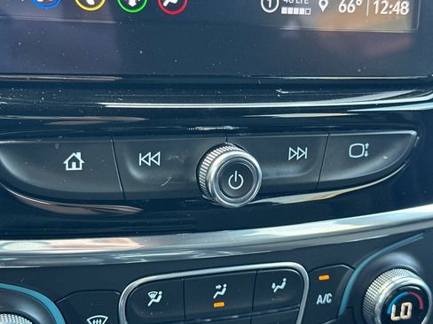 Certified 2023 Chevrolet Traverse LT FWD image 29