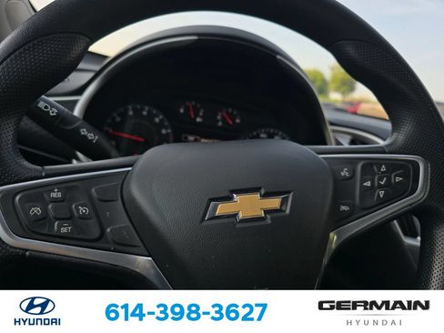Used 2022 Chevrolet Malibu LS FWD image 22