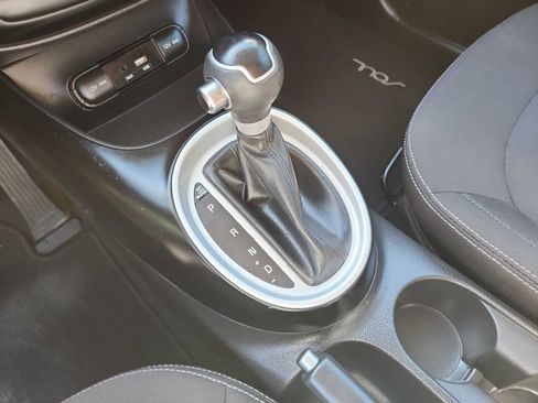 Used 2017 Kia Soul FWD image 20