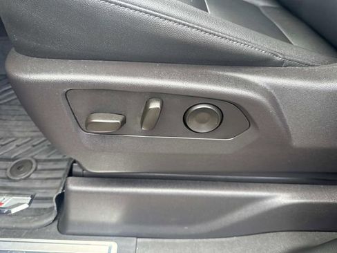 Used 2024 Chevrolet Silverado 1500 LT Trail Boss w/ LT Trail Boss Premium Package image 23