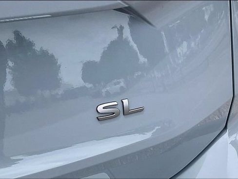 Used 2025 Nissan Rogue SL FWD image 8