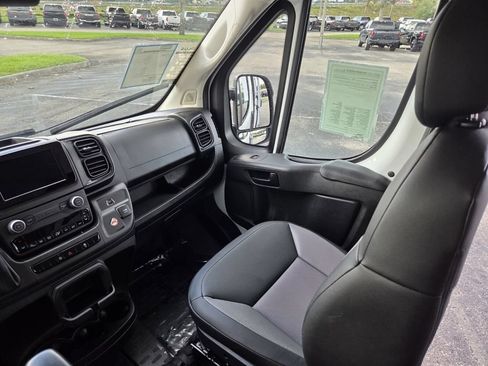 Used 2025 RAM ProMaster 2500 w/ Convenience Group FWD image 30