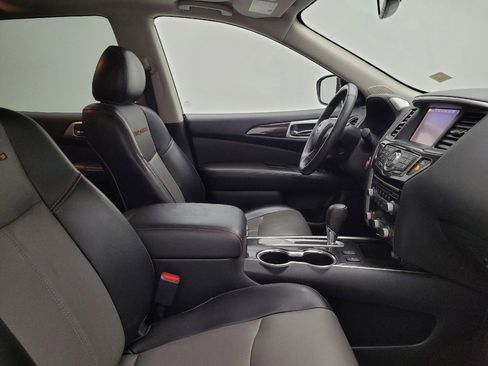 Used 2020 Nissan Pathfinder SL FWD image 21