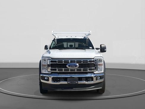 New 2025 Ford F550 4x4 Crew Cab Super Duty image 2