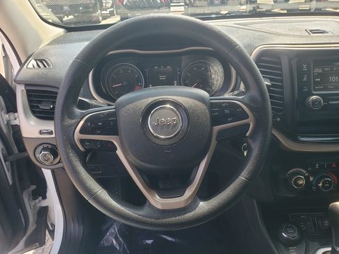 Used 2014 Jeep Cherokee Sport AWD/4WD image 12