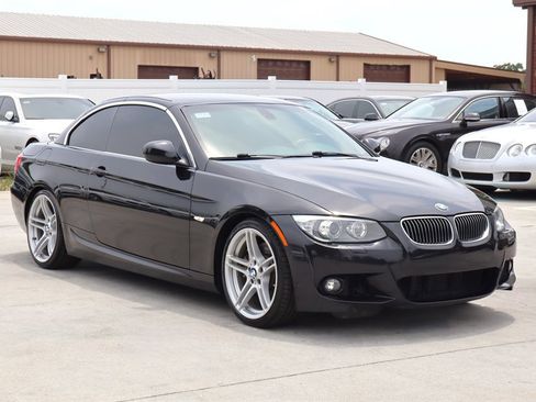 Used 2012 BMW 335i Convertible RWD image 17
