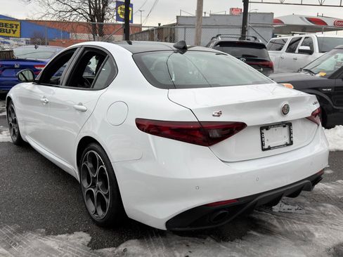 Used 2022 Alfa Romeo Giulia Veloce image 6