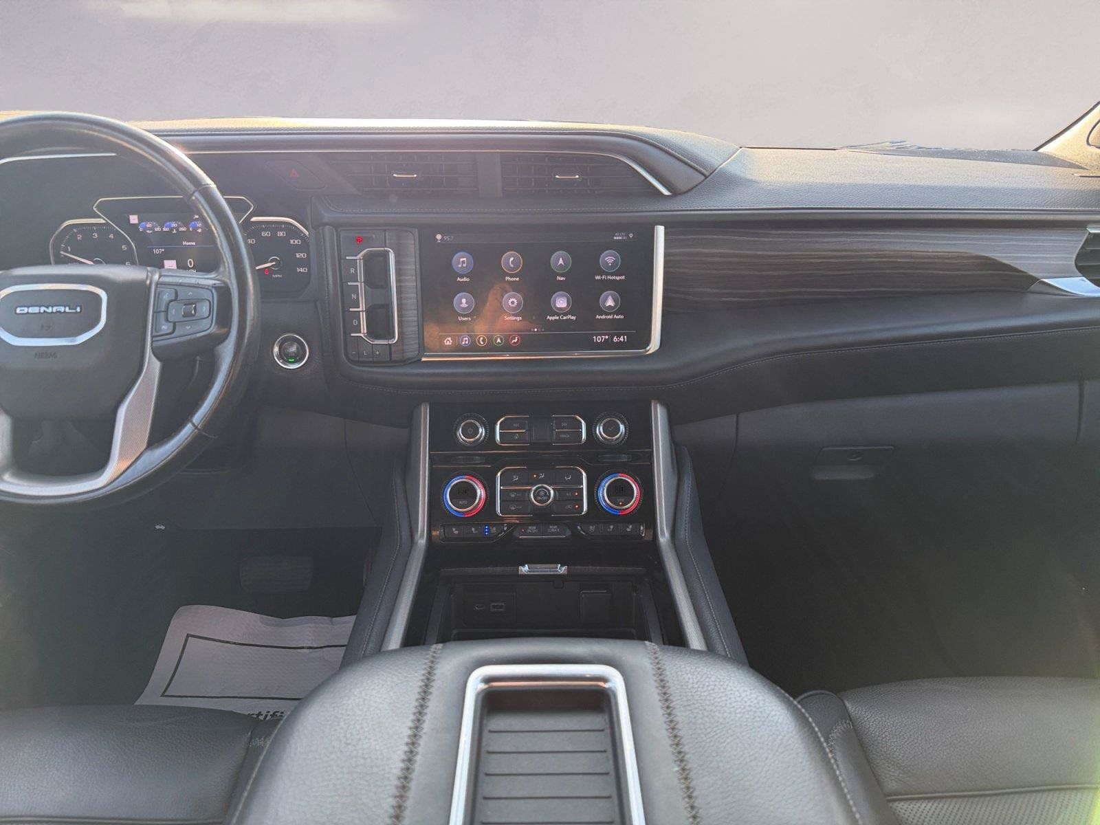 Used 2021 GMC Yukon Denali w/ Denali Premium Package RWD image 11