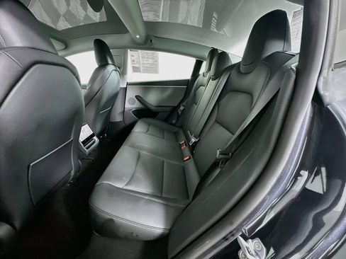 Used 2025 Tesla Model 3 Long Range RWD image 28