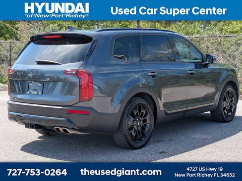 Used 2022 Kia Telluride EX w/ EX Premium Package image 5