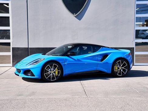 Used 2025 Lotus Emira RWD image 4