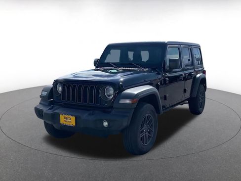 Used 2025 Jeep Wrangler Sport S image 4