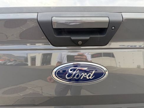 Used 2018 Ford F150 XLT w/ Equipment Group 302A Luxury AWD/4WD image 18