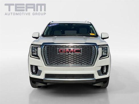 Used 2021 GMC Yukon XL Denali w/ Advanced Technology Package image 2