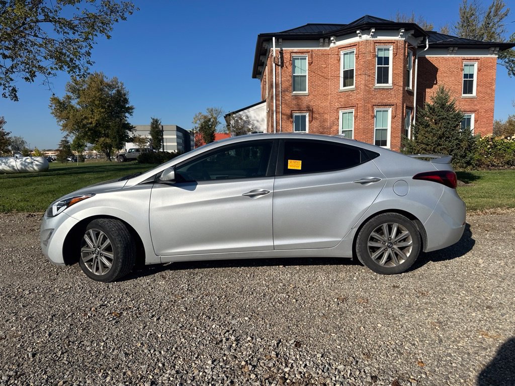 Used 2016 Hyundai Elantra SE w/ Option Group 02 FWD image 5