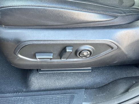 Used 2023 Jeep Grand Cherokee L Laredo image 24